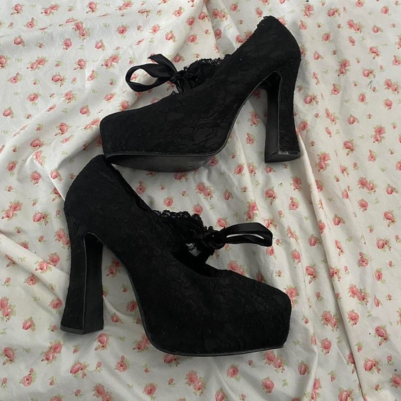 SOLD - Picture 1 of 6